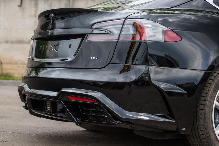  Tesla Model S P85D Elizabeta by Larte Design 2015 года  (фото 13 из 72)